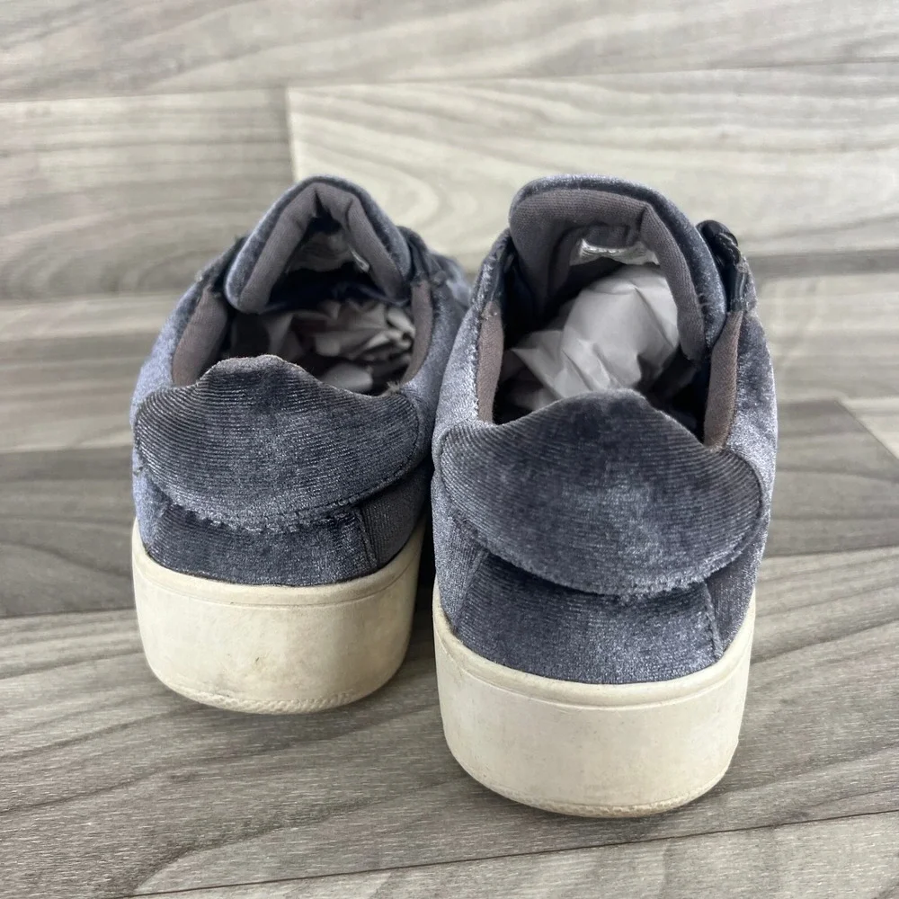 Big Buddha Sneakers Womens‎ 9 Gray Velvet Lace Up Flat Heel Casual Skater